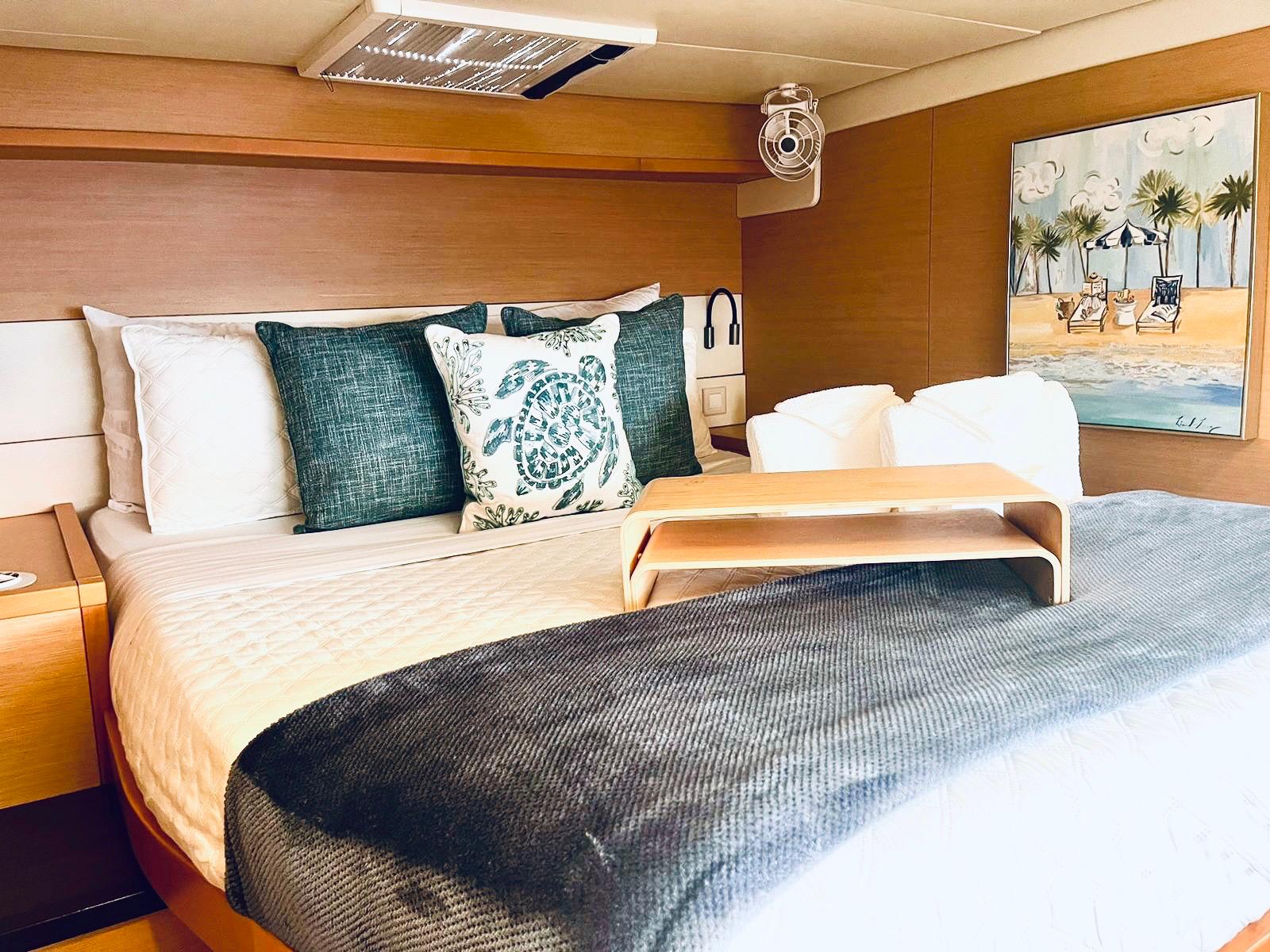 Queen cabin with teak walls